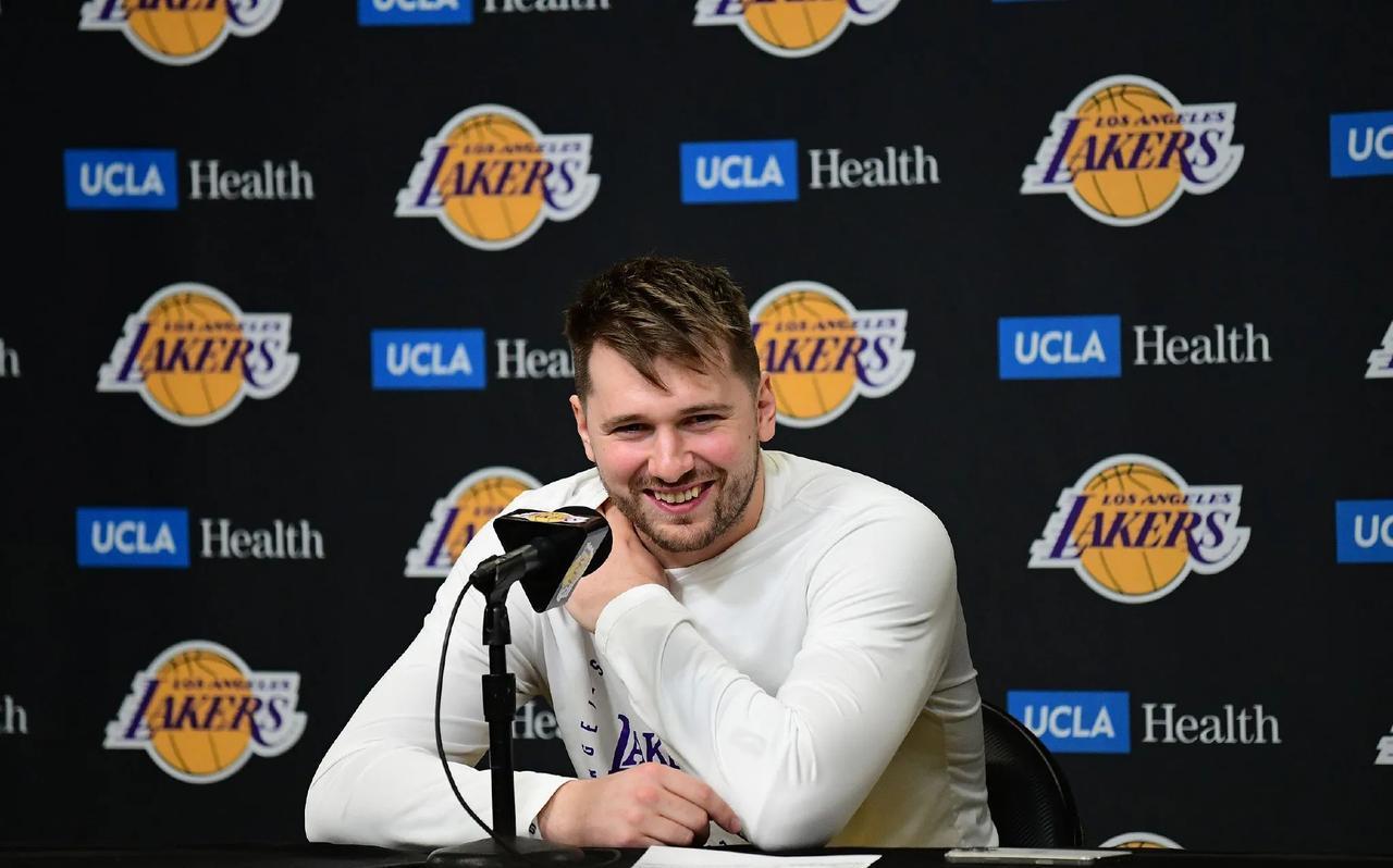 东契奇爆发新星，黄蜂刷新纪录，刷新队史纪录球队迎来希望！-熊猫tv官网