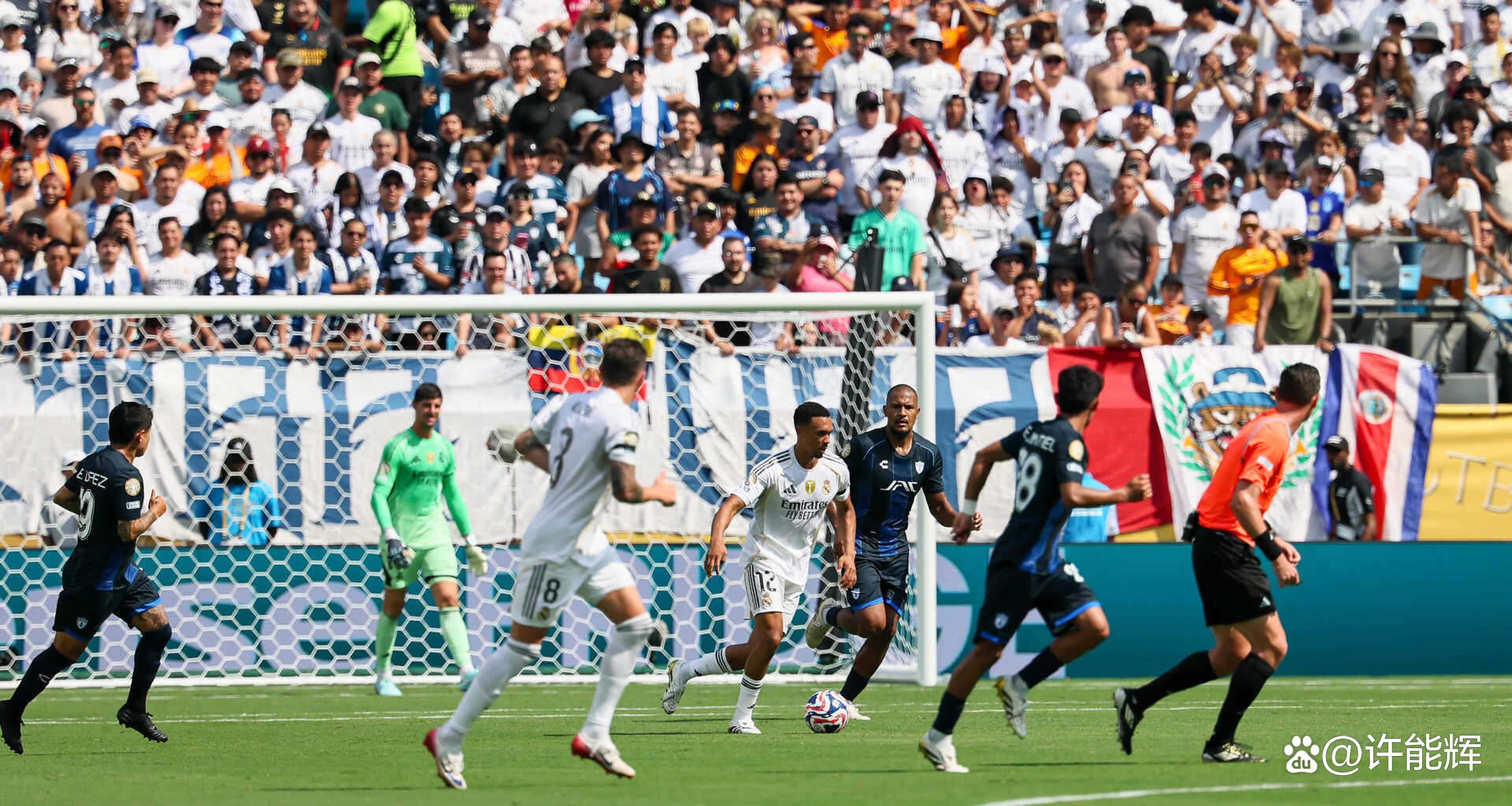 包含皇家马德里观众热烈欢呼！，塔图姆迎来十赛季出色发挥引发球迷热议的词条-熊猫体育